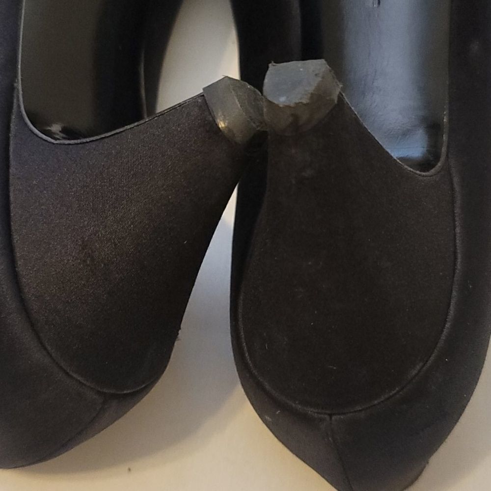 Bruno Magli Black Women's Shoes - Picture 9 of 13